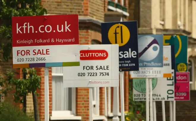 First-time buyer boost with new £5,000 deposit mortgage to be launched by Lloyds