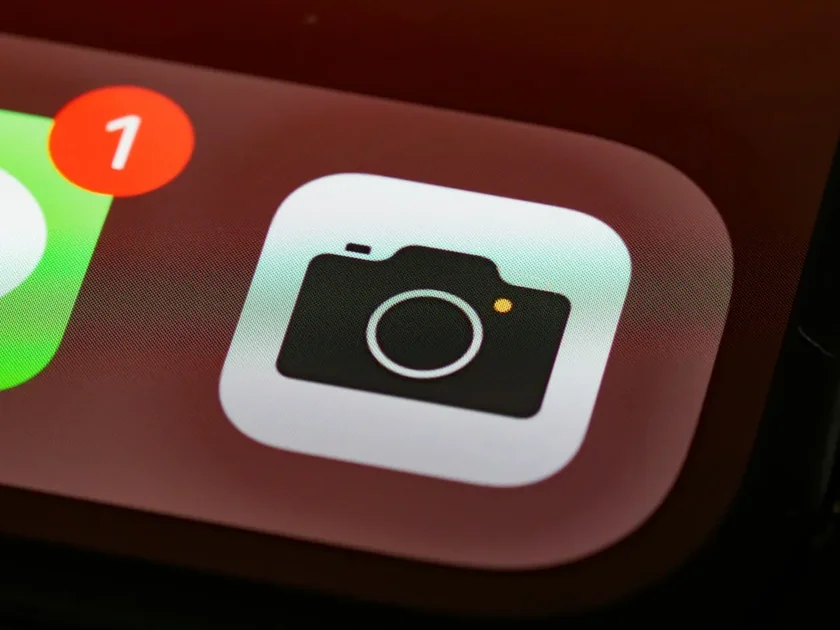 "iOS 26.5 RCS Encryption Arrives, but Carriers Must Support It" cover image