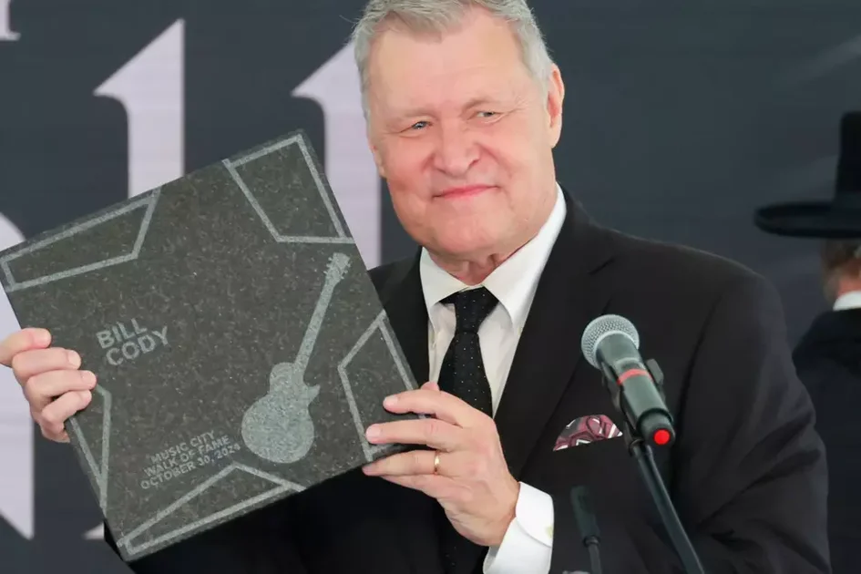 Grand Ole Opry&#8217;s Bill Cody Needs a Heart + Kidney Transplant, Family Asks For Prayers