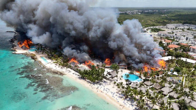 Massive fire destroys resort in Dominican Republic and forces evacuation of almost 1,700 tourists