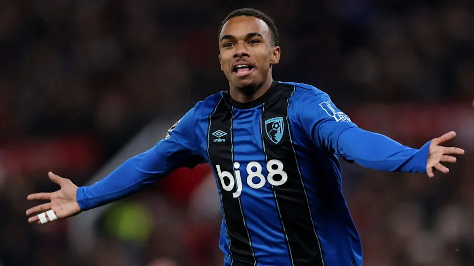 Eli Junior Kroupi: Man United will battle Europe&#x002019;s elite for Bournemouth star
