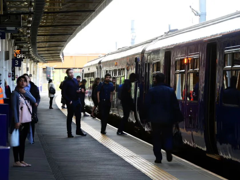 Manchester Trains Cancelled LIVE