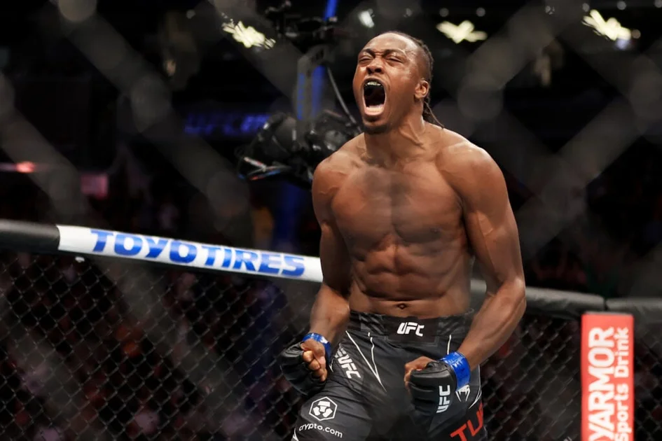Jalin Turner celebrates his 45-second win over Brad Riddell