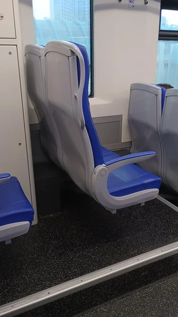 r/uktrains - The same ironing board seats as used on GWR and LNER 80x high speed trains, on a commuter NS train in Amsterdam