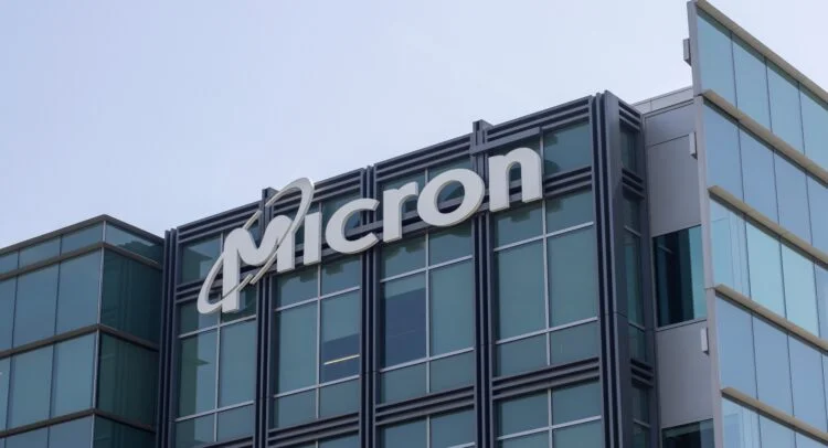 Top Wells Fargo Analyst Raises Micron Stock (MU) Price Target Ahead of Q2 Earnings