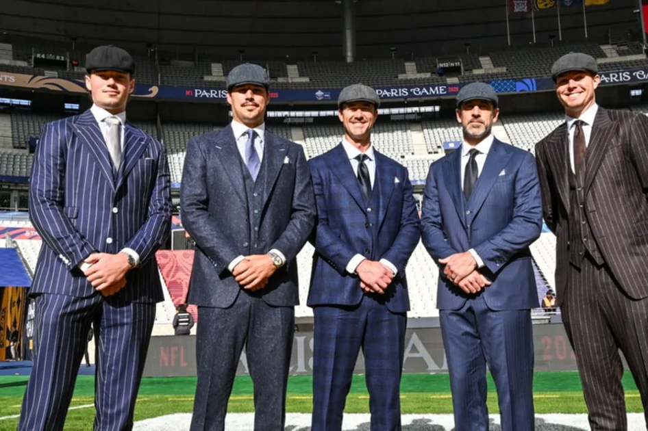 The Pittsburgh Steelers bizarrely turned up to the Stade de France wearing 'Peaky Blinders' suits